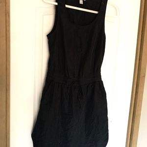 Sleeveless Black Dress